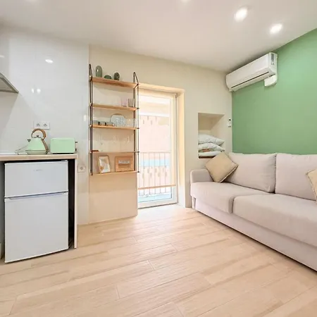 Cala Nova Studios, Lejlighed
